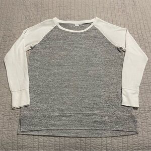 GAP Light Gray LS Softspun Colorblock Raglan T-Shirt Women's Size Small